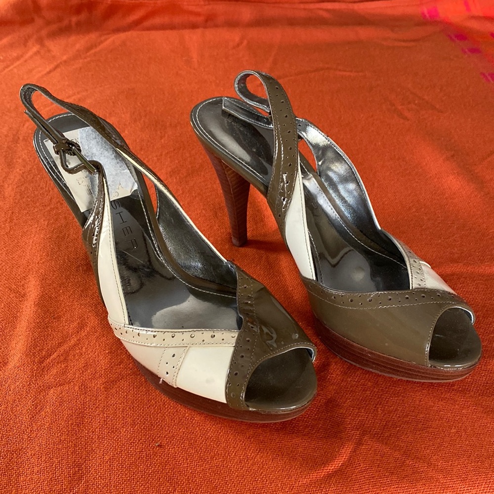 Marc Fisher patent leather 4” platform heels